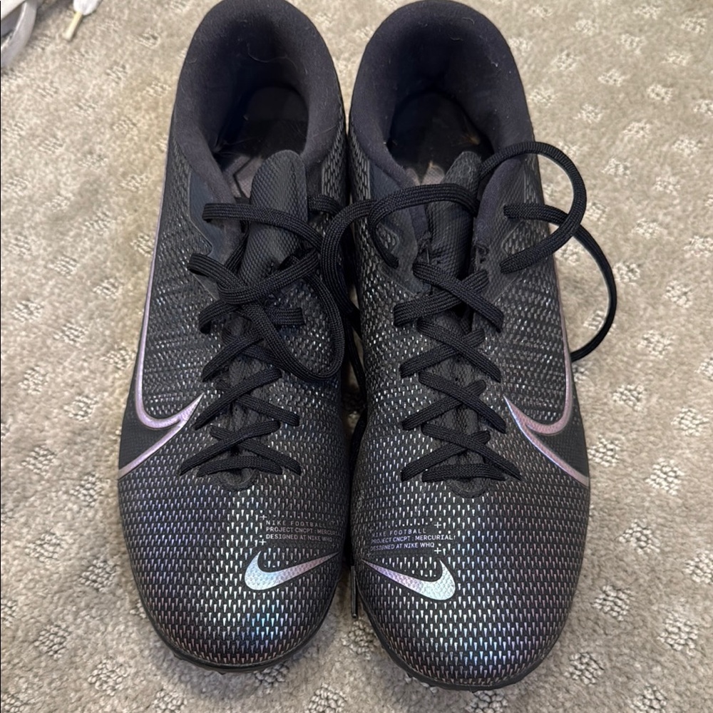 Nike Black and Purple Sports Sneakers